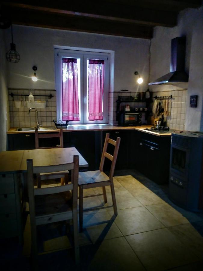Вилла Ciuchi House Cantalupo Ligure Экстерьер фото